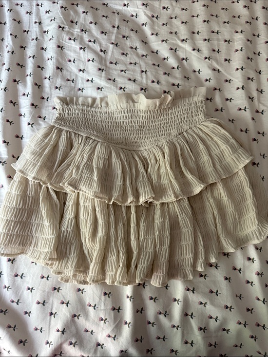 H&M Dresses & Skirts - H&M Cream Tiered Ruffle Mini Skirt